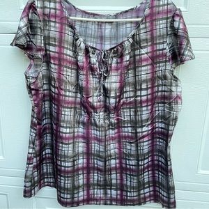 EUC APT9 WOMAN PLAID BLOUSE SIZE 1X